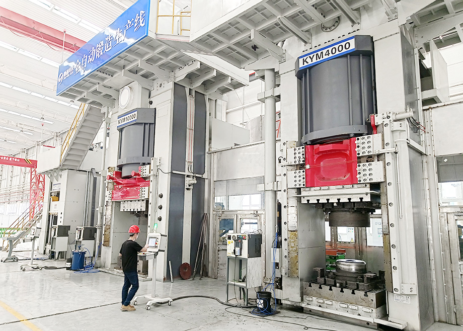 再拓发展新空间！爱游戏（中国）铝轮毂锻压机试产成功